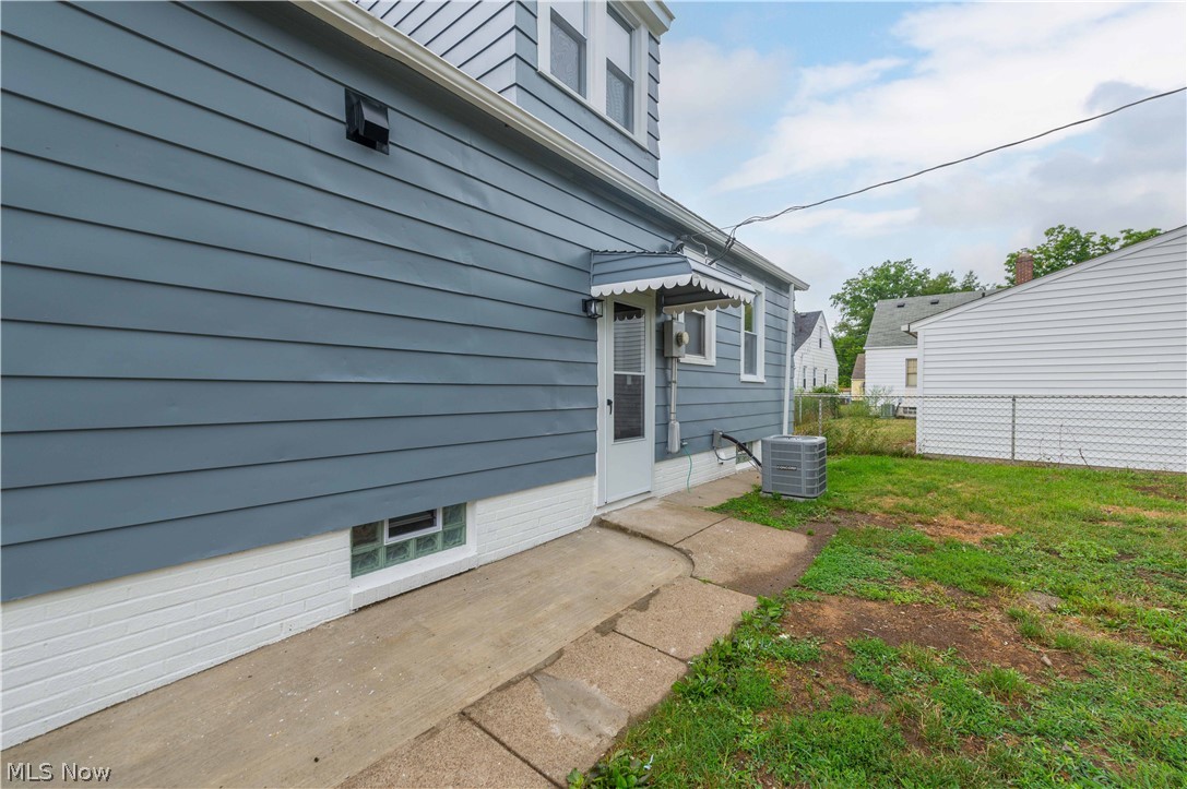12416 Mortimer Avenue Property Photo 5