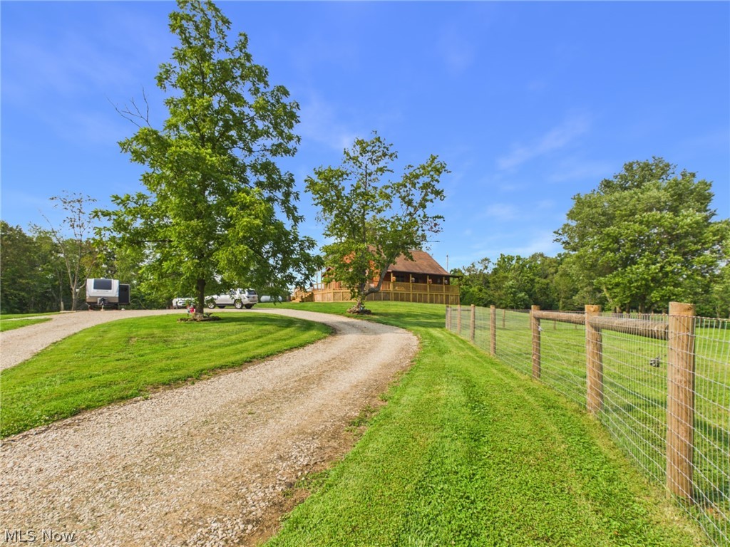 827 Darnold Road Property Photo 4