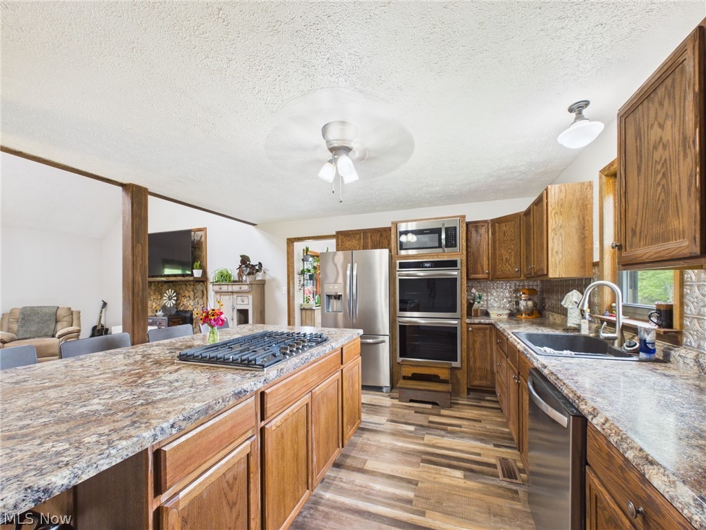 827 Darnold Road Property Photo 15