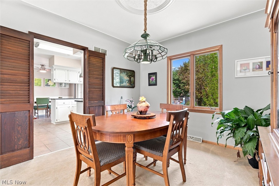1451 Doncaster Drive Property Photo 6