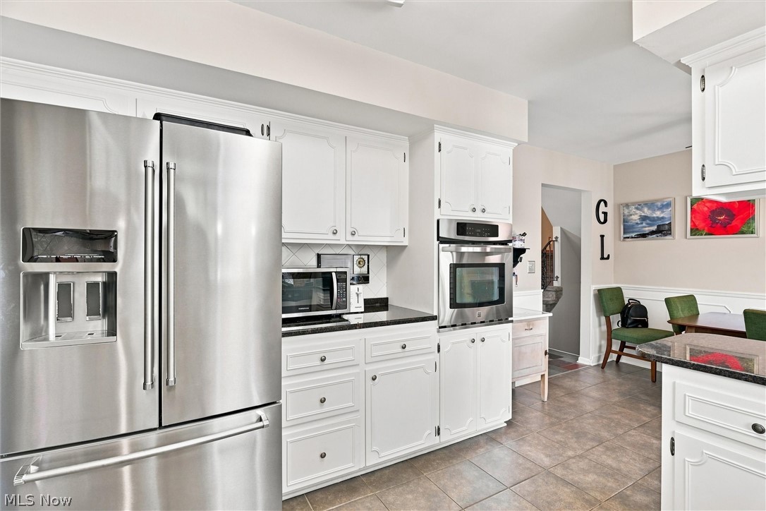1451 Doncaster Drive Property Photo 11