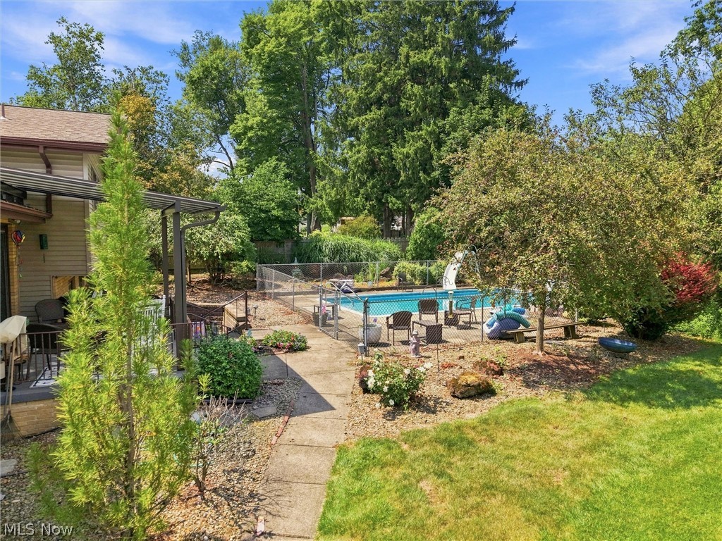 1451 Doncaster Drive Property Photo 38