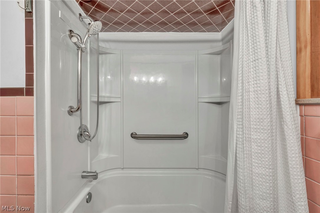 24303 Lake Road Property Photo 8