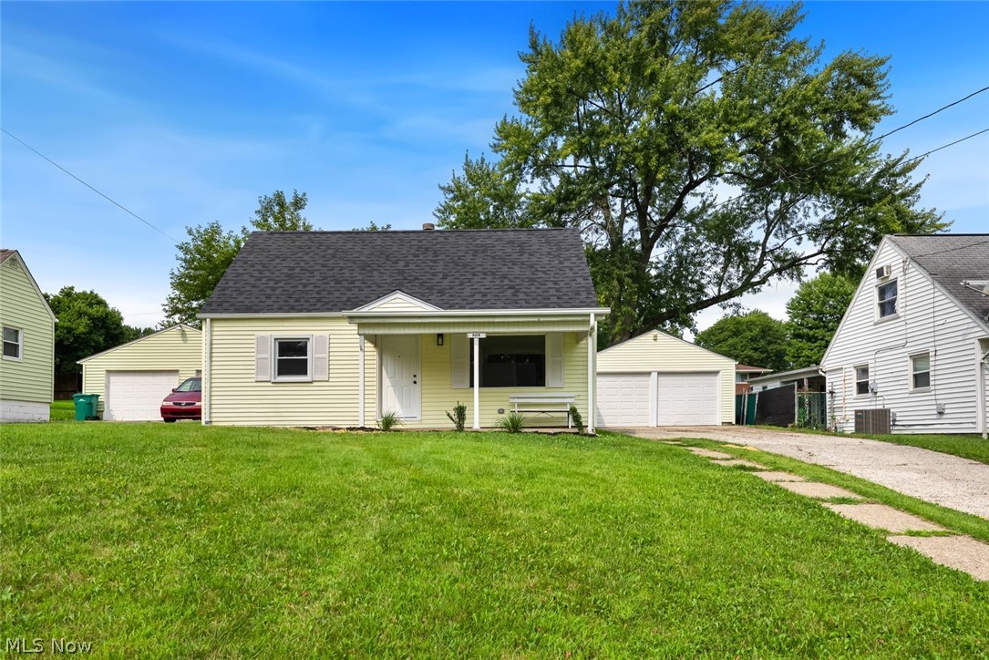 208 S Roanoke Avenue Property Photo 1