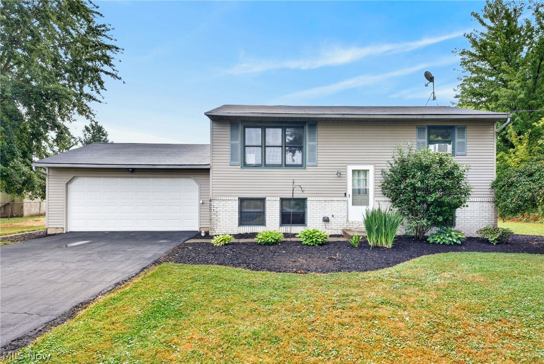 16761 Indian Hollow Road Property Photo 1