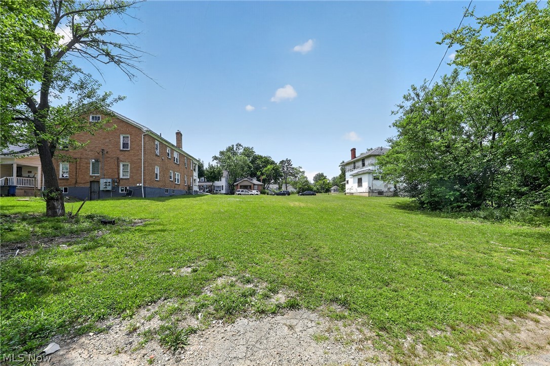1902 Auburn Avenue Property Photo 8