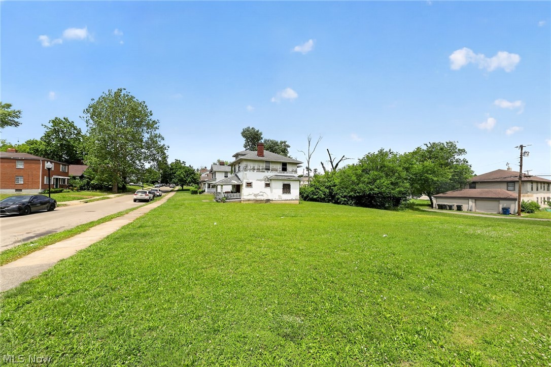 1902 Auburn Avenue Property Photo 12