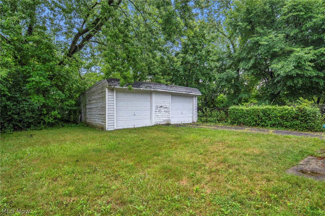 3965 E 177th Street Property Photo 41