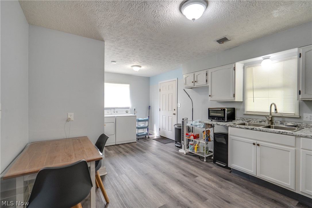 1022 Merton Avenue Property Photo 6