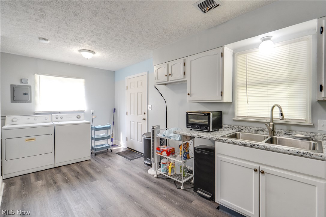 1022 Merton Avenue Property Photo 7