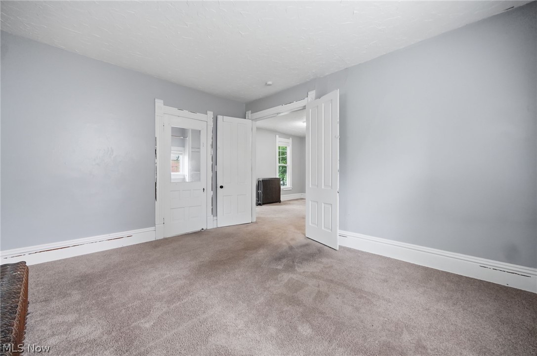 934 Middle Avenue Property Photo 4