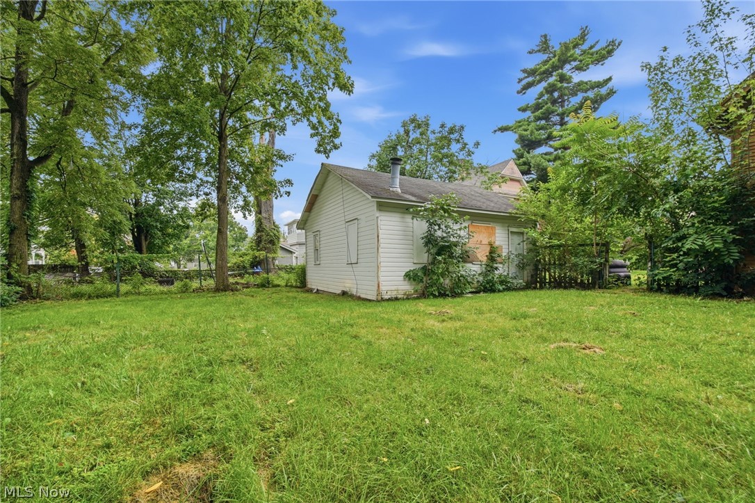 934 Middle Avenue Property Photo 32