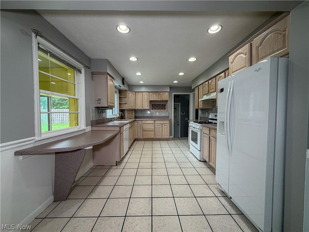 228 Wolcott Drive Property Photo 9