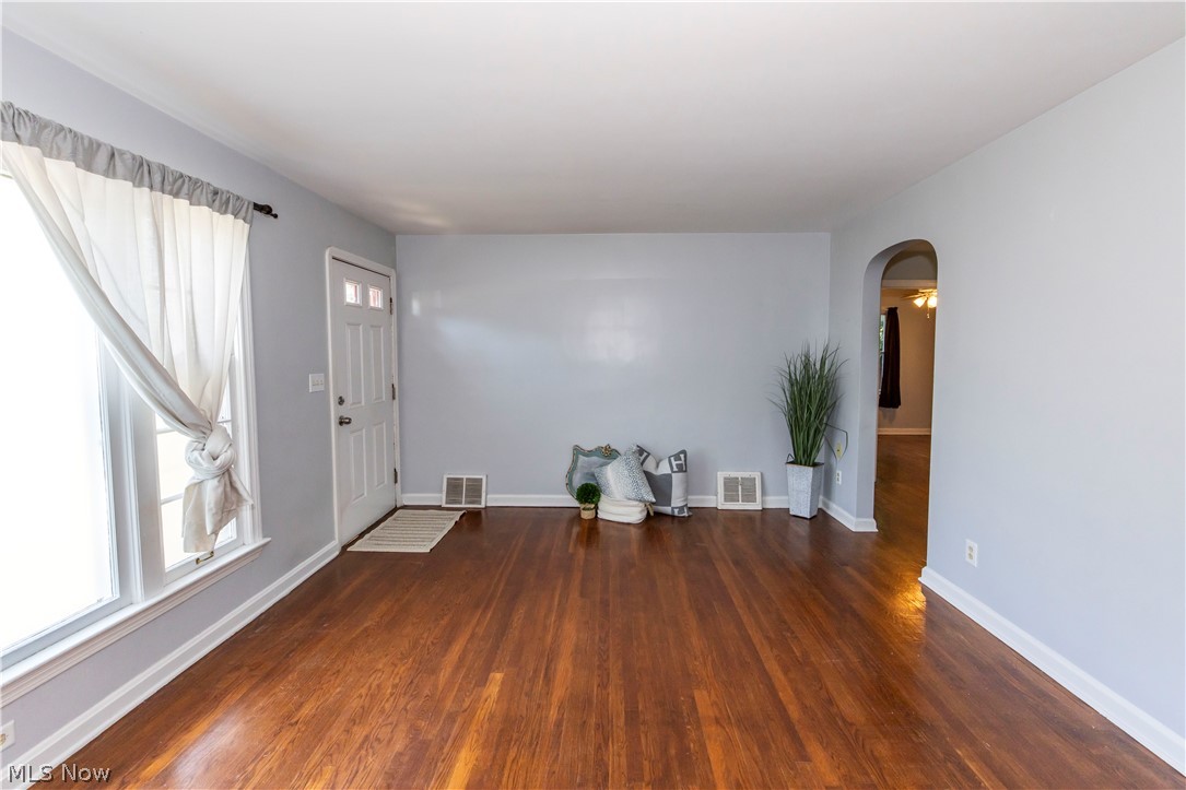 1597 Bond Street Property Photo 9