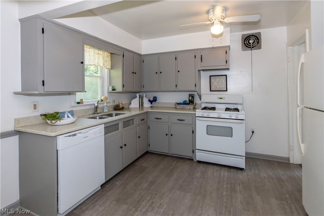 1597 Bond Street Property Photo 11