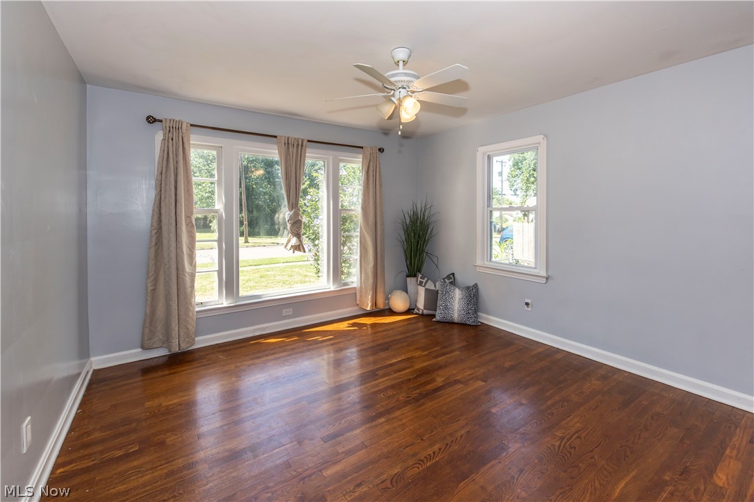 1597 Bond Street Property Photo 18