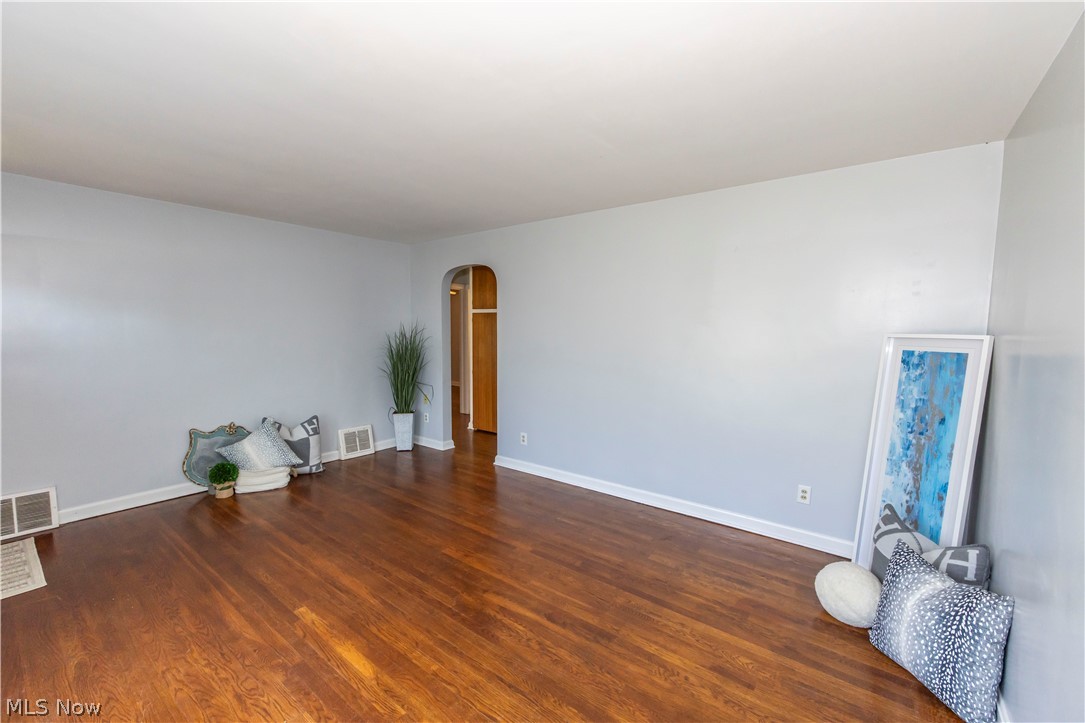 1597 Bond Street Property Photo 20