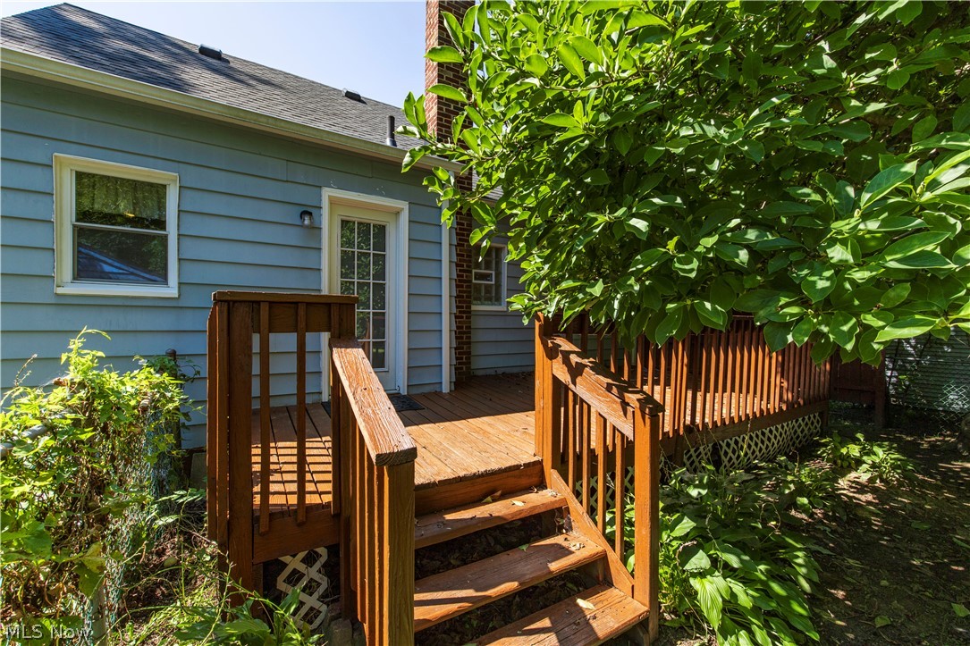1597 Bond Street Property Photo 35