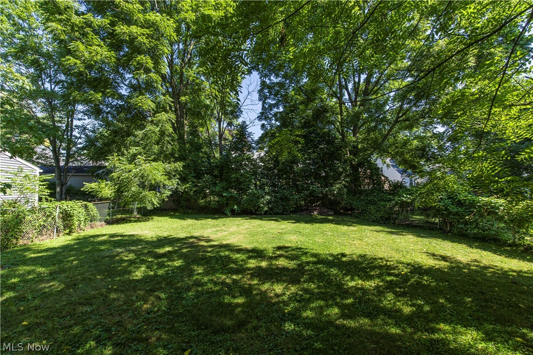1597 Bond Street Property Photo 39