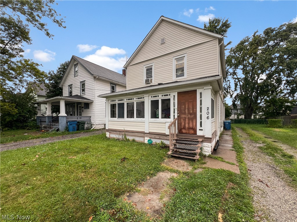 206 W 29th Street Property Photo 2