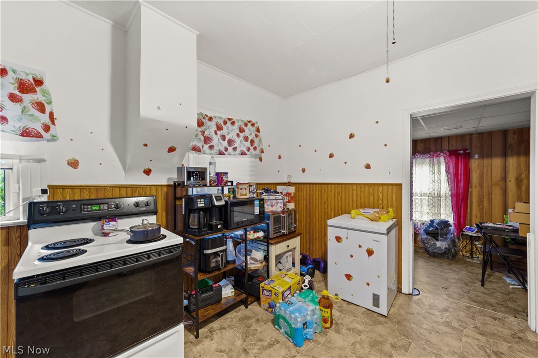 206 W 29th Street Property Photo 5