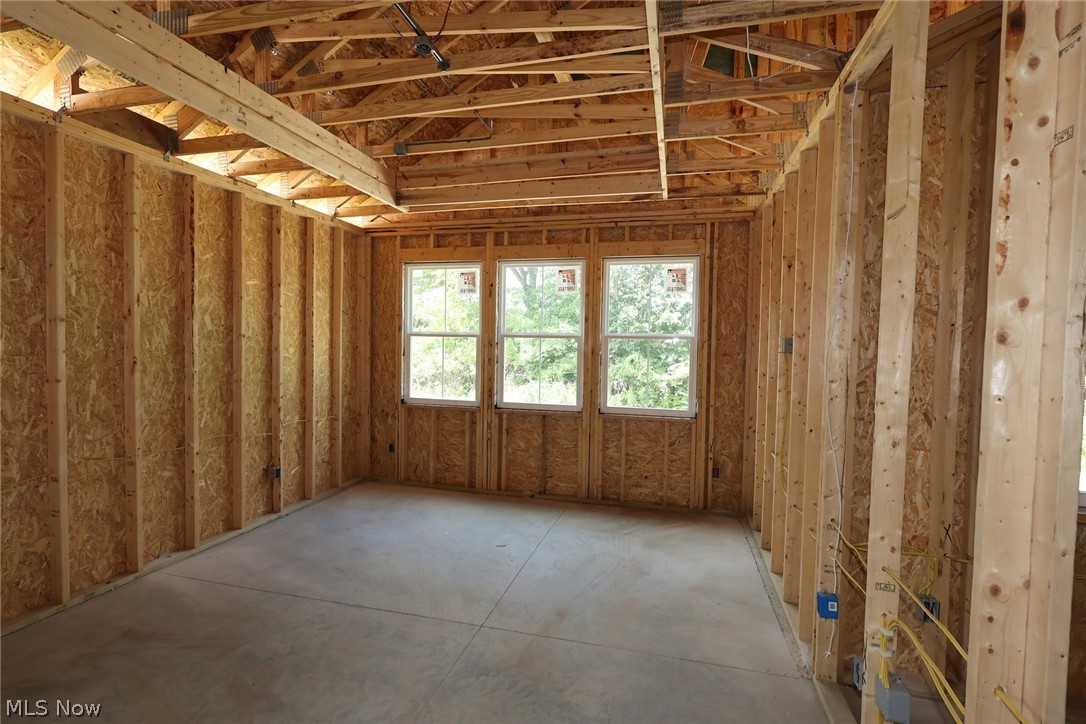 291 N Lighthouse Oval Property Photo 8