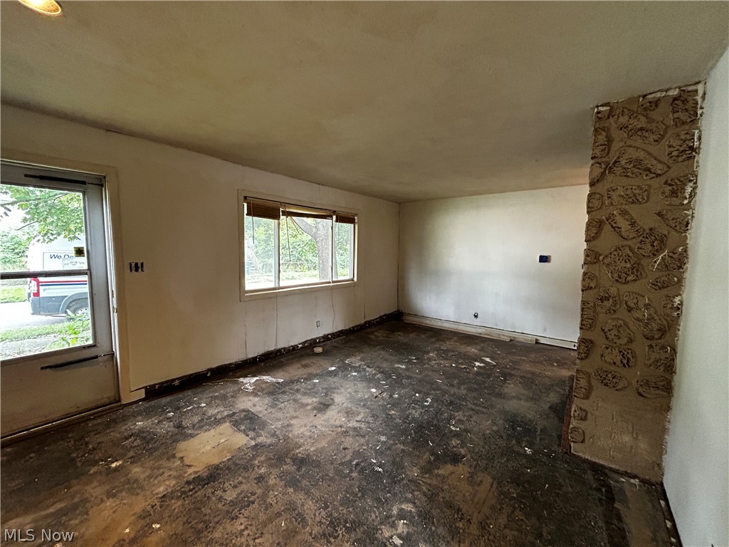 1915 Flint Avenue Property Photo 8