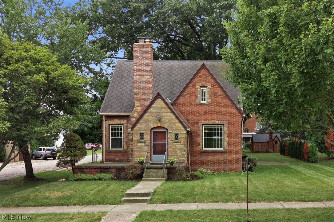 315 Samaritan Avenue Property Photo 1