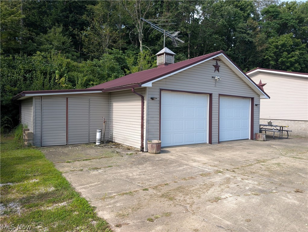 10811 Freedom Road Property Photo 2