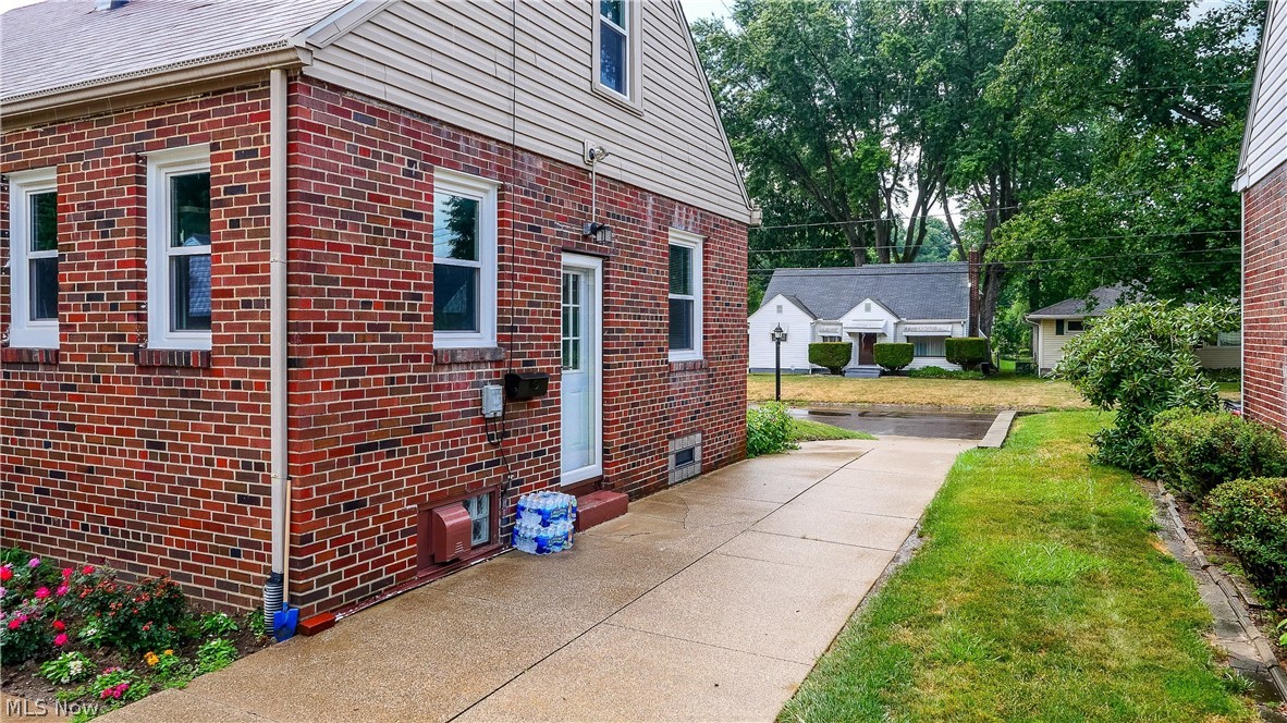 61 Hawk Avenue Property Photo 28