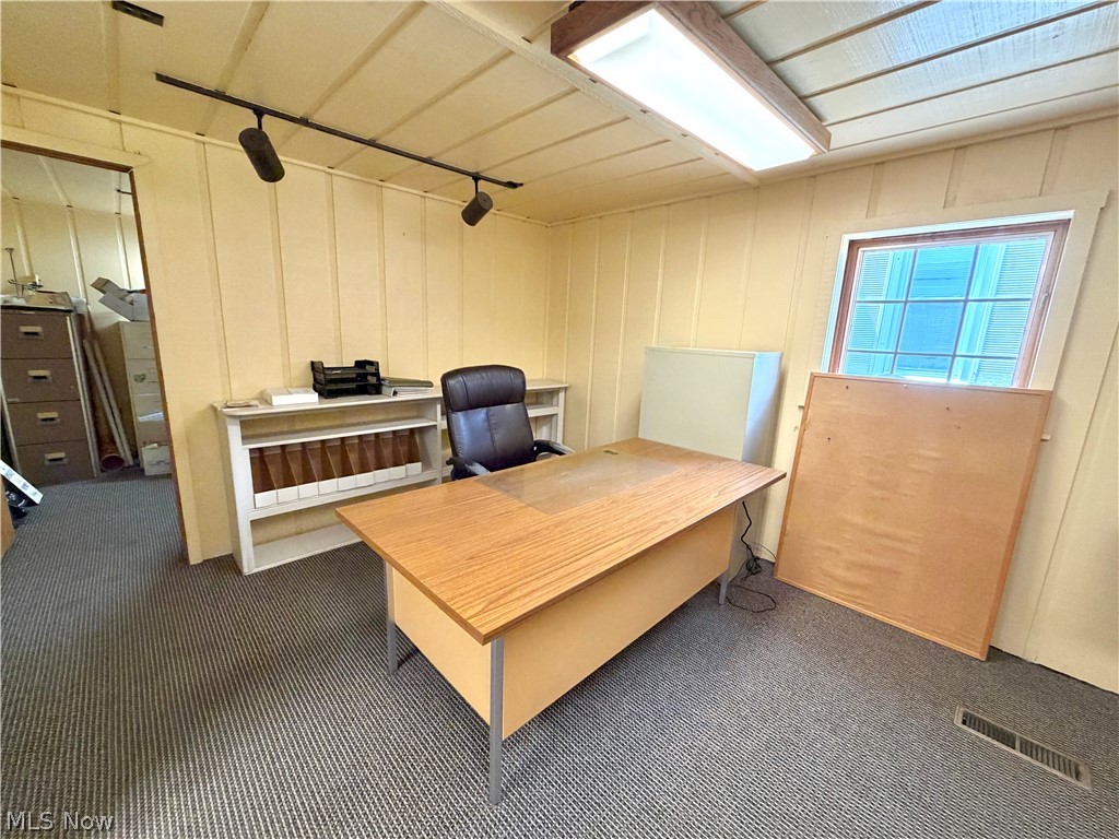 211 Yoder Avenue Ne Property Photo 10