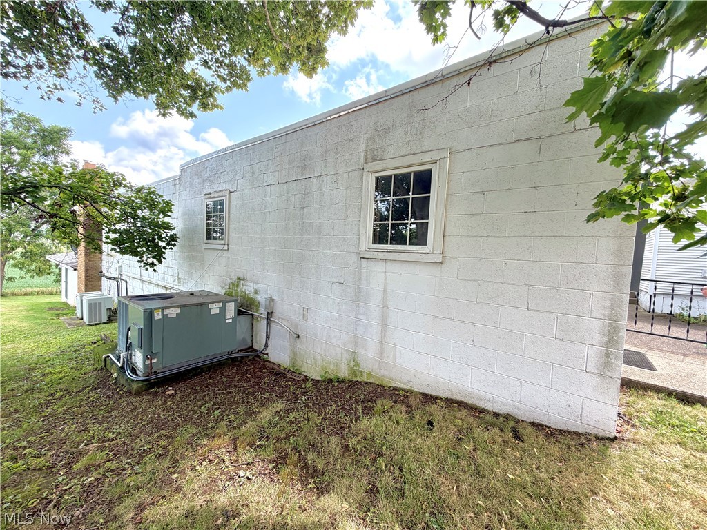 211 Yoder Avenue Ne Property Photo 37