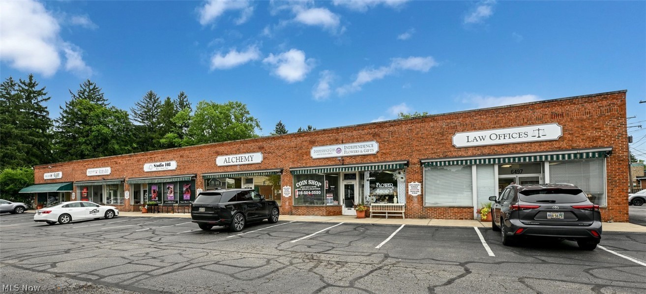 6479 Brecksville Road Property Photo 1