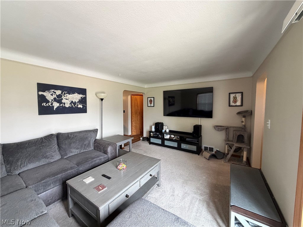5235 W 46th Street Property Photo 3