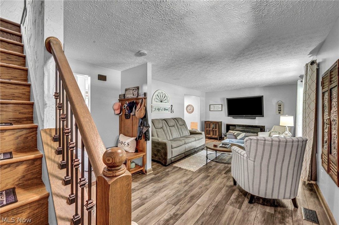 2322 Westport Drive Property Photo 6