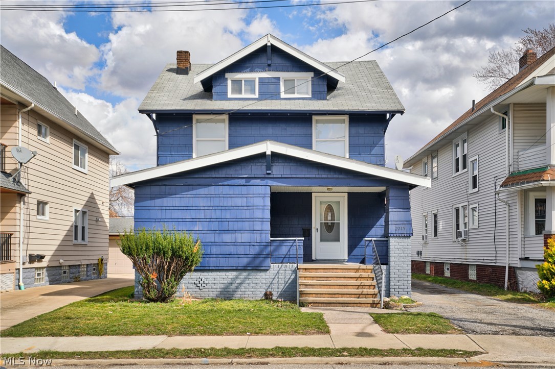 2215 W 105th Street Property Photo 1