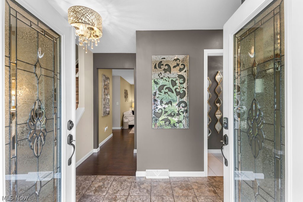 578 Martinique Circle Property Photo 4