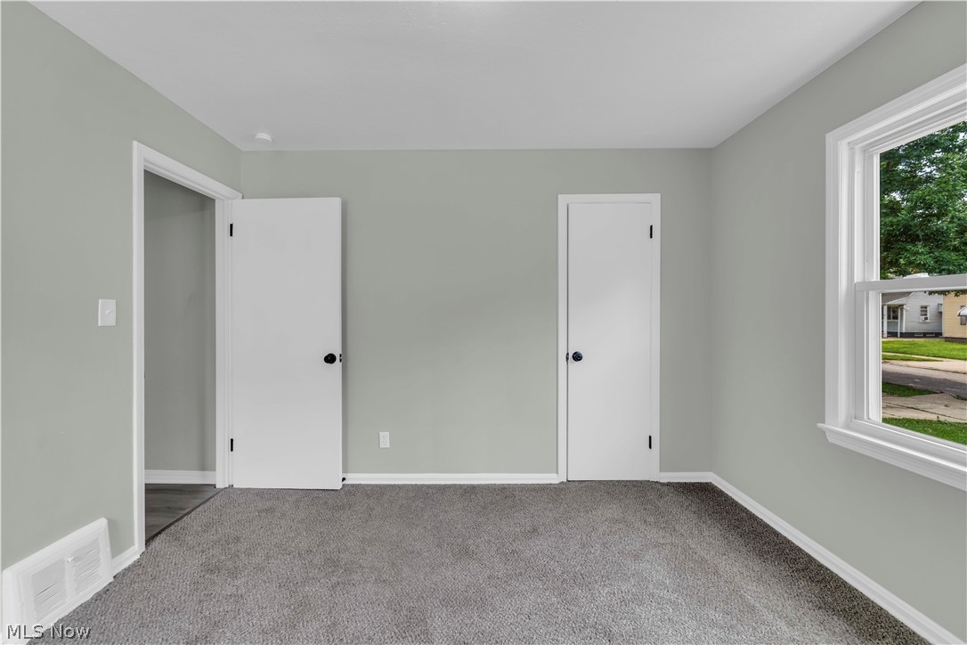 465 E 272 Street Property Photo 10