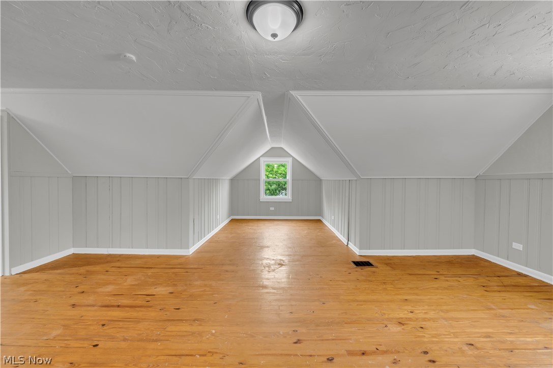 465 E 272 Street Property Photo 33
