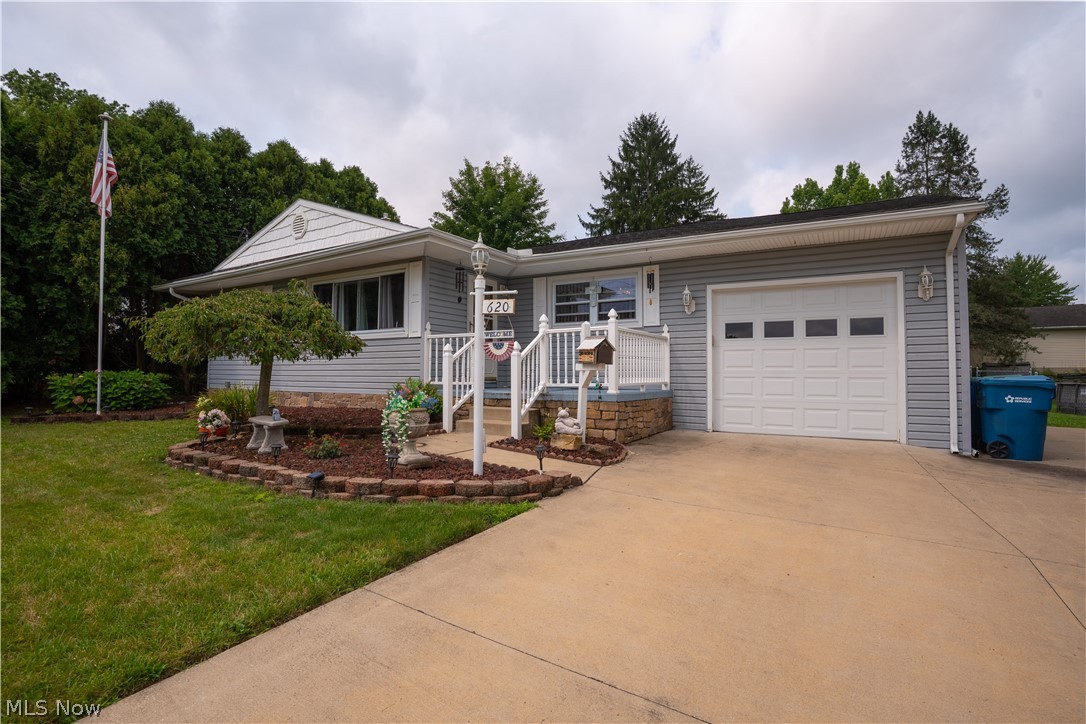 620 Dresden Drive Property Photo 1
