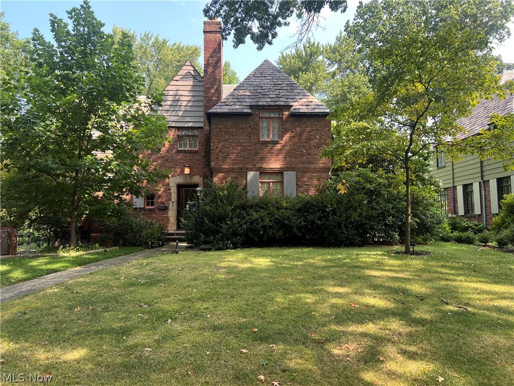 15541 Brewster Road Property Photo 1