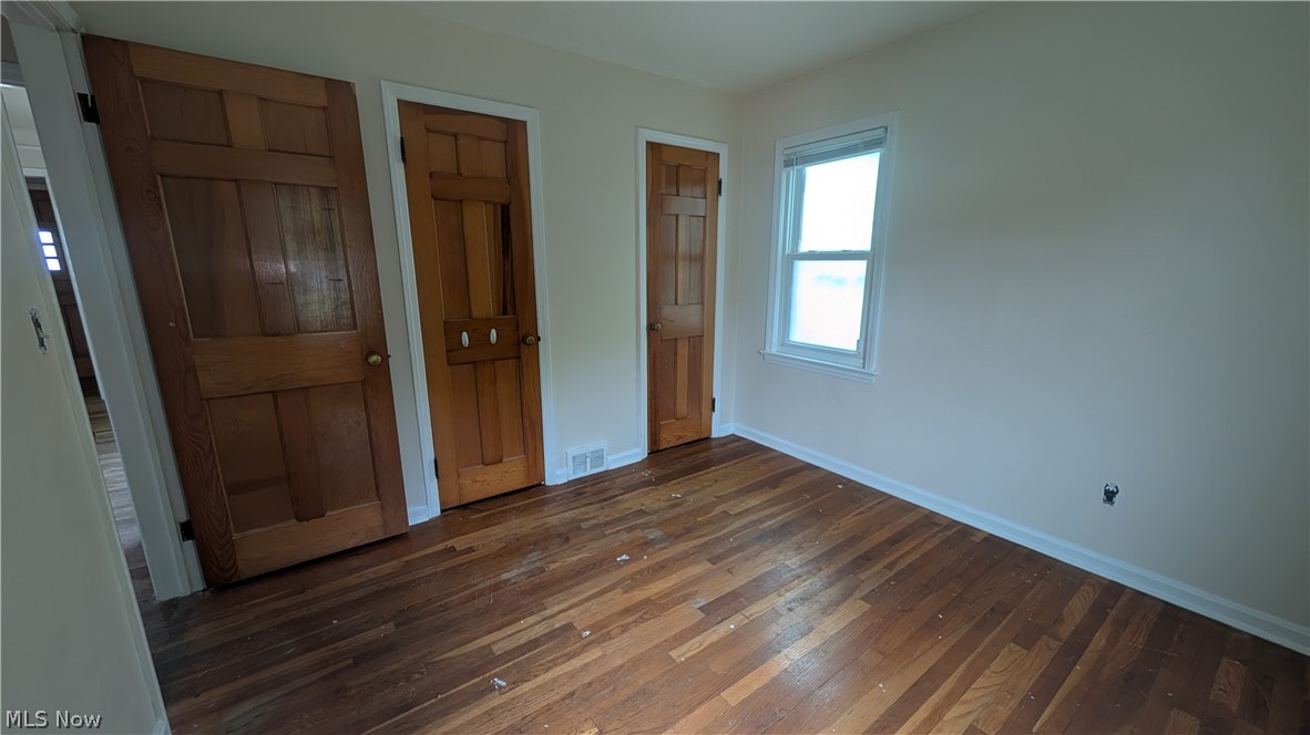 270 E 330th Street Property Photo 7