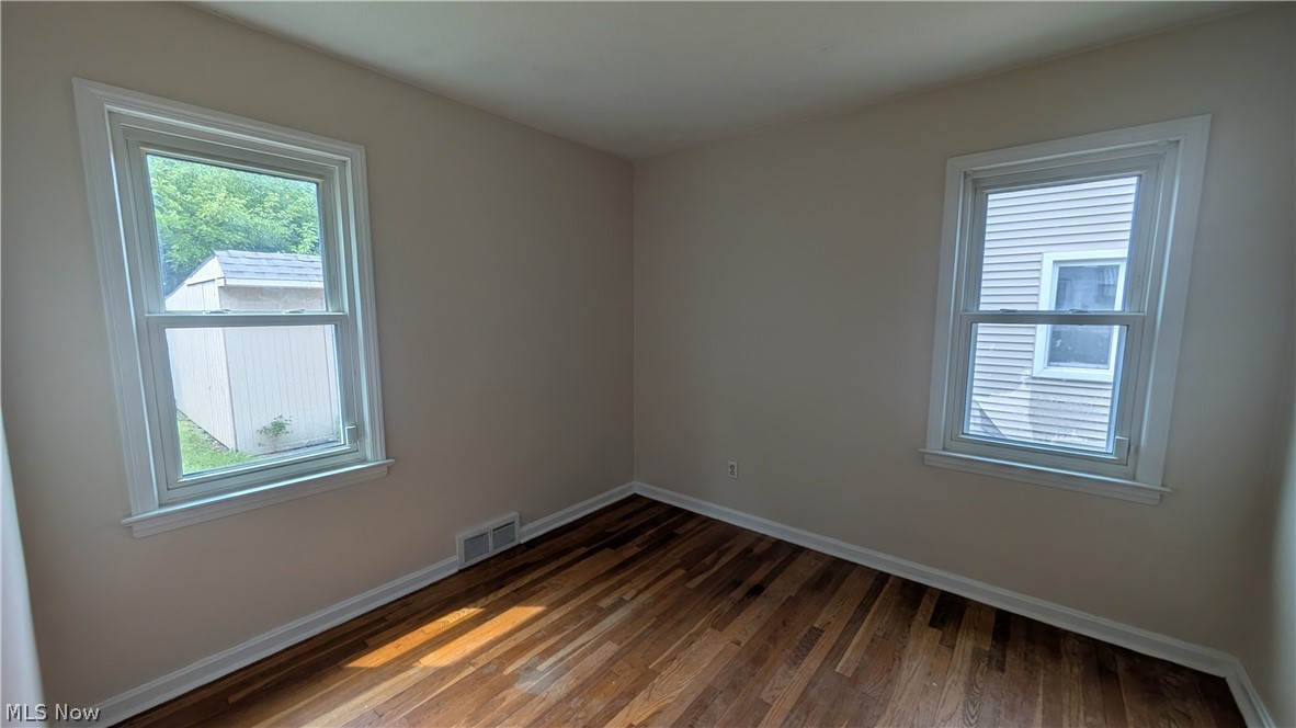 270 E 330th Street Property Photo 10