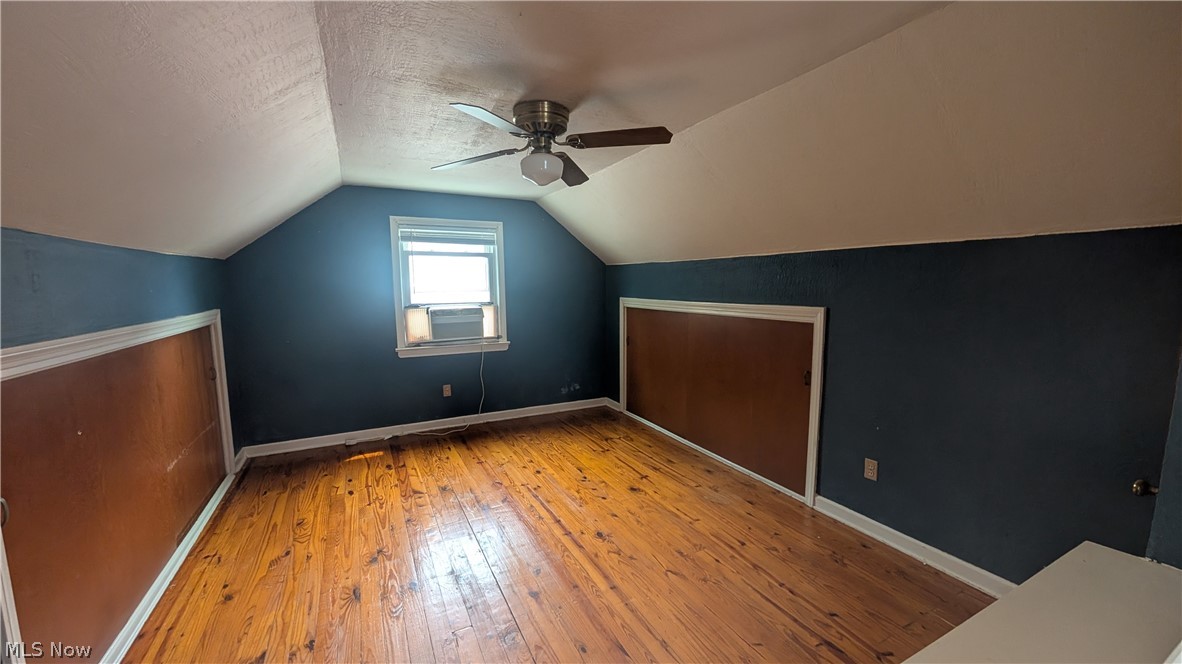 270 E 330th Street Property Photo 14