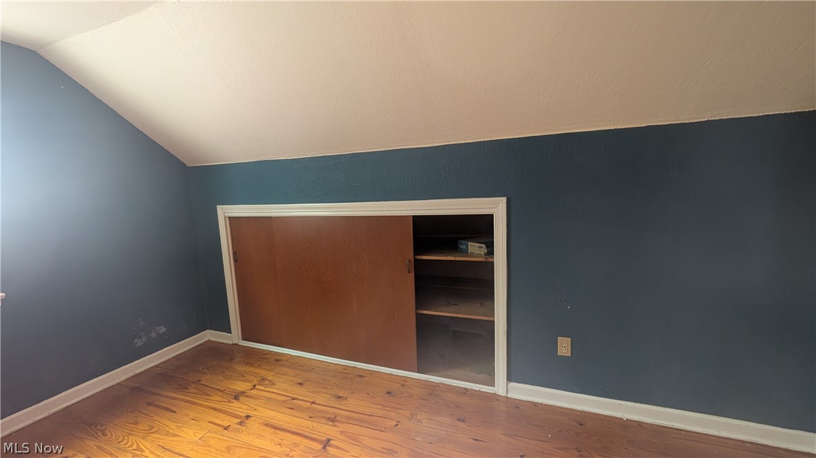 270 E 330th Street Property Photo 16