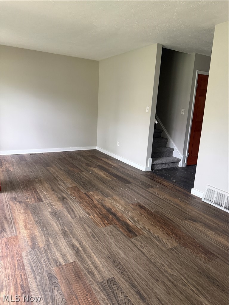 9409 Manor Avenue Property Photo 2