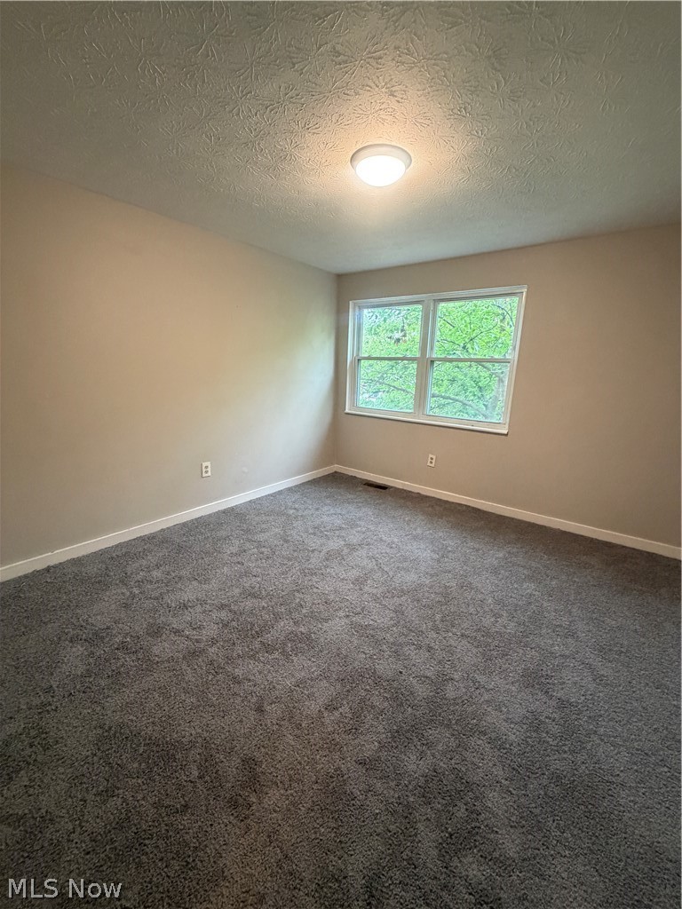 9409 Manor Avenue Property Photo 8