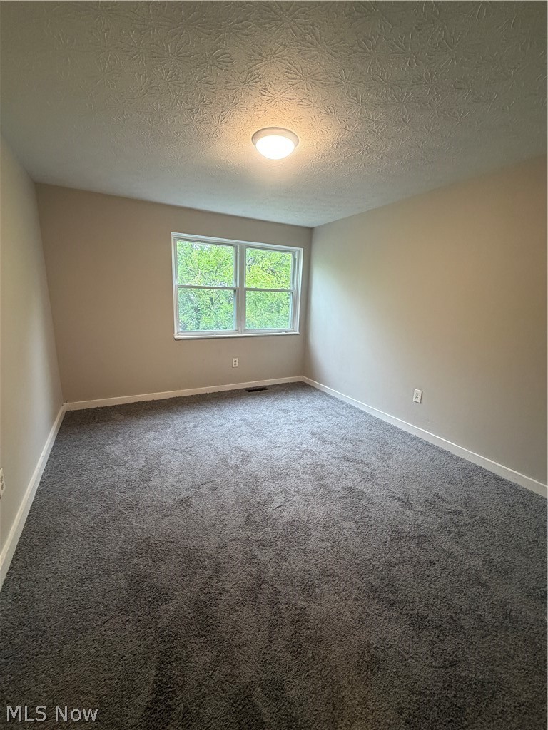 9409 Manor Avenue Property Photo 9