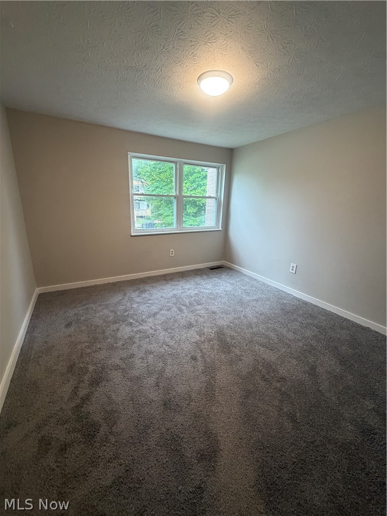 9409 Manor Avenue Property Photo 12
