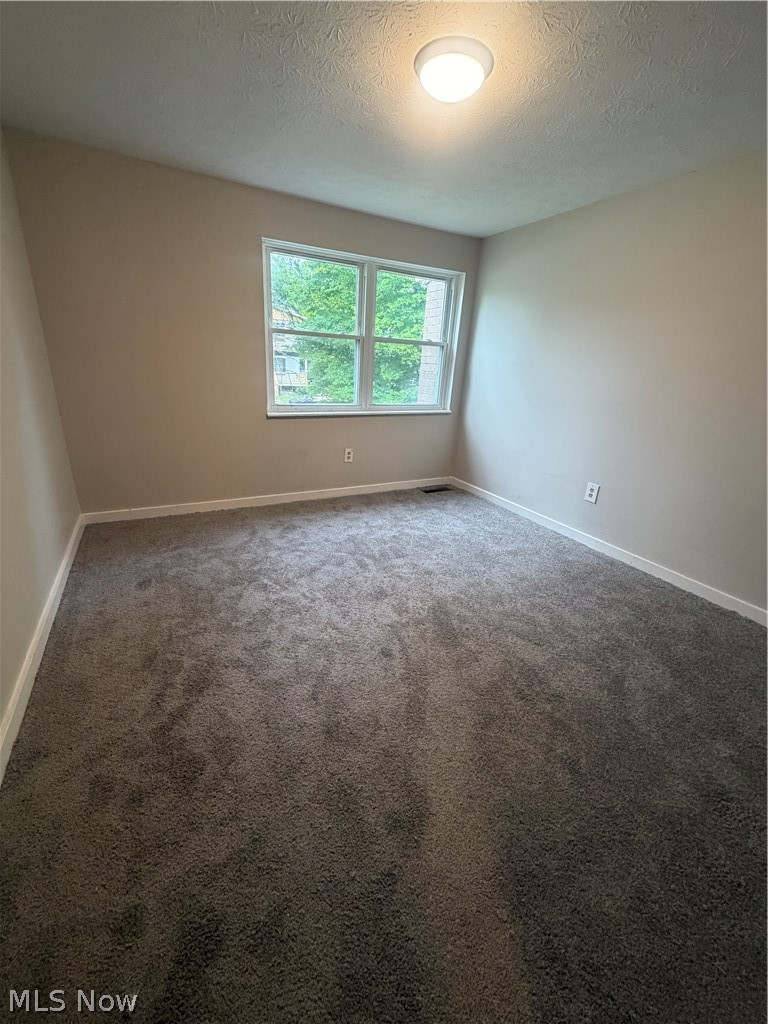 9409 Manor Avenue Property Photo 13